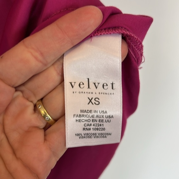 Velvet by Graham & Spencer Kali Scoop Neck Top in Raspberry - Picture 7 of 10